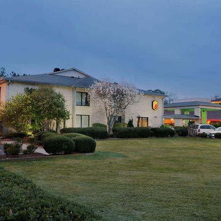 Super 8 By Wyndham Lancaster Motel Exterior photo